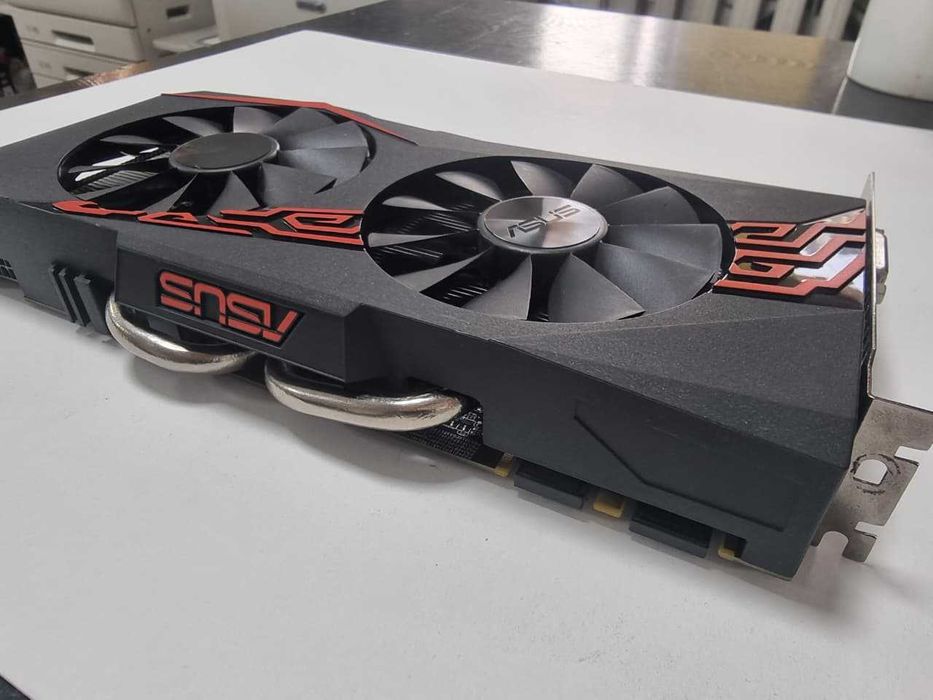 ASUS Expedition GTX-1070 8Gb GDDR5 PCI-E 256bit. RGB подсветка.