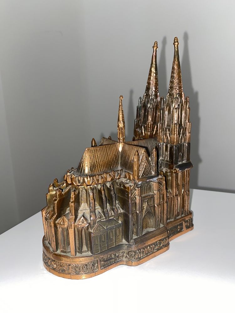 Cutie antică pentru bijuterii Kolner Dom (catedrala din Köln)