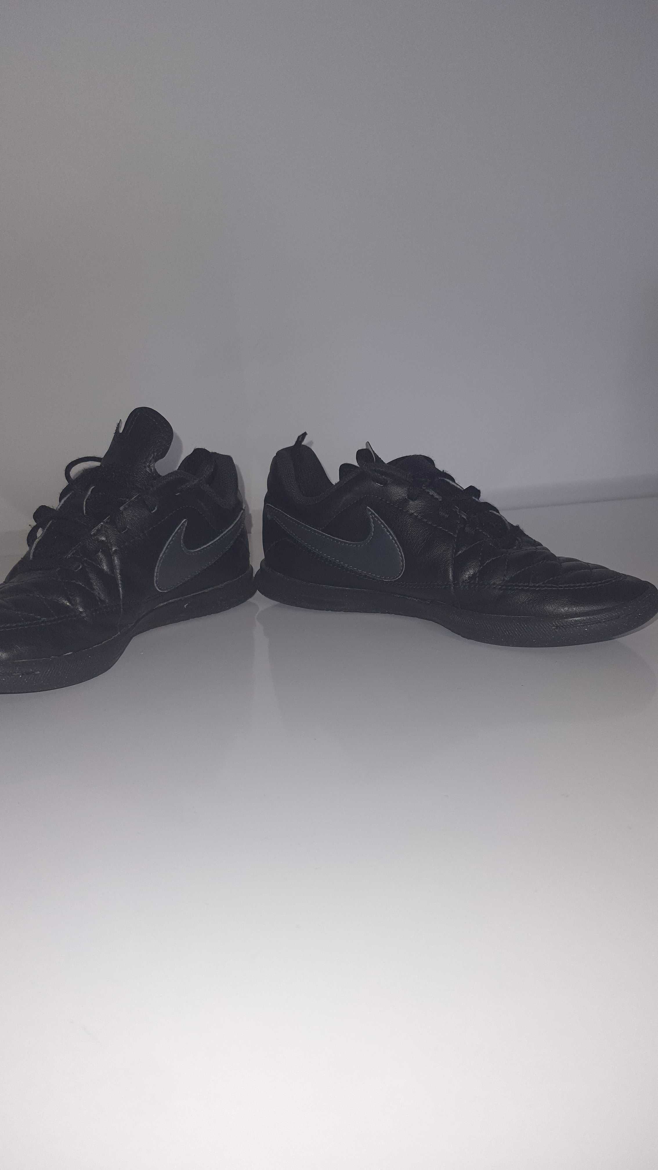 Черни маратонки Nike 36номер