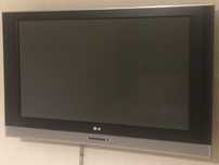 Плазменный телевизор LG 42PC3RV с кронштейном
