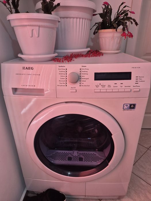 Сушилня AEG термопомпа
