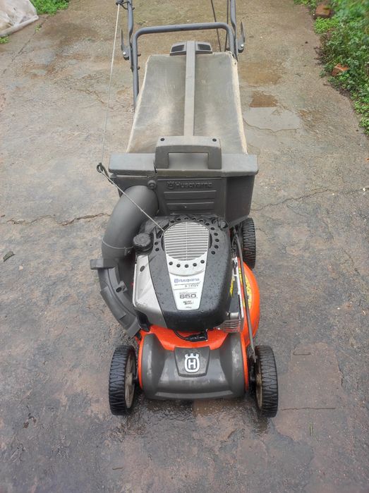 Самоходна косачка husqvarna