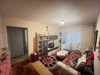 (NEGOCIABIL)Vând apartament cu 3 camere semidecomandat în Arad