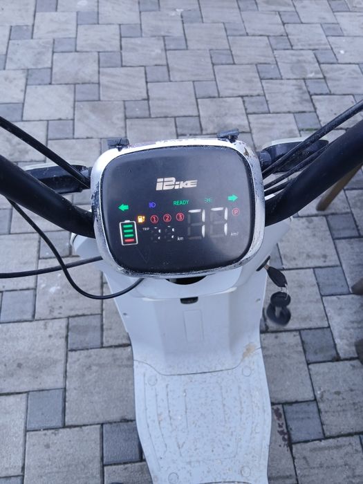 Vând scuter electric