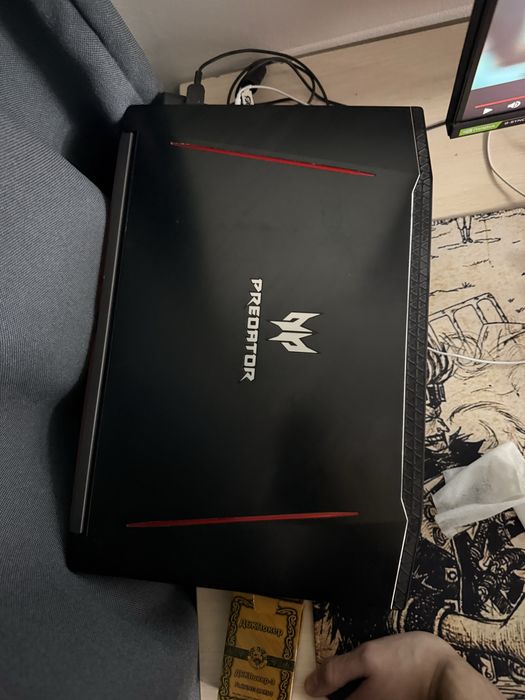 Продам игровой ноутбук Predator helios 300