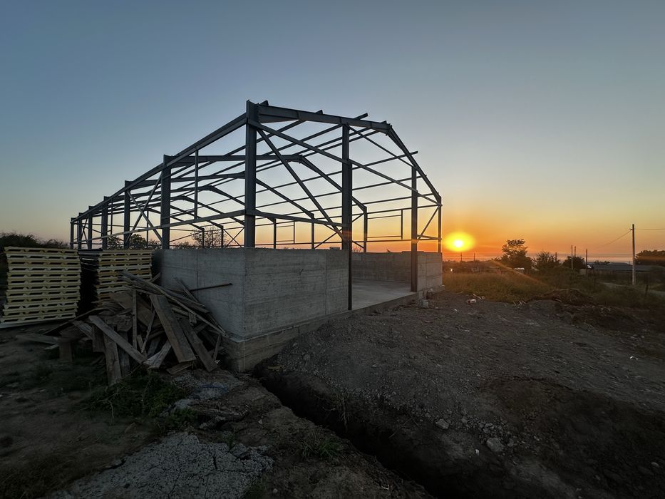 Structuri metalice hale, case.