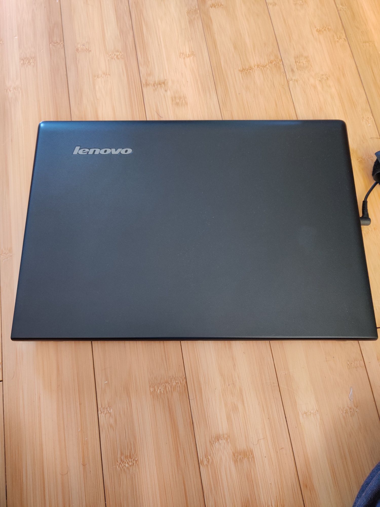 Laptop Lenovo IdeaPad 100