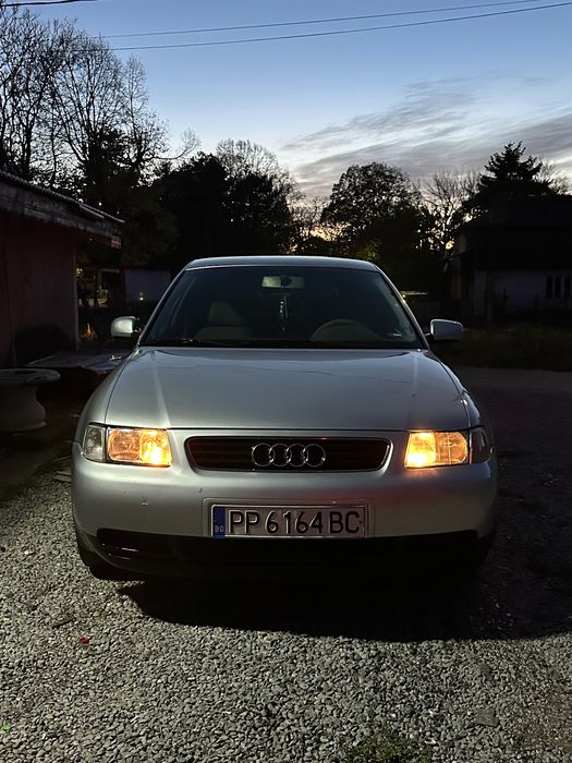 Продавам ауди а3 8л