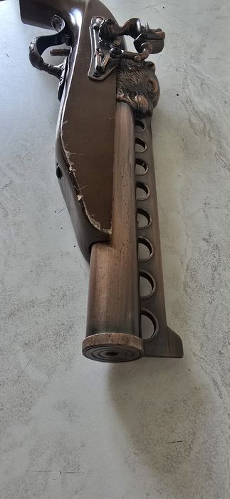 Pistol de  panoplie gen bricheta