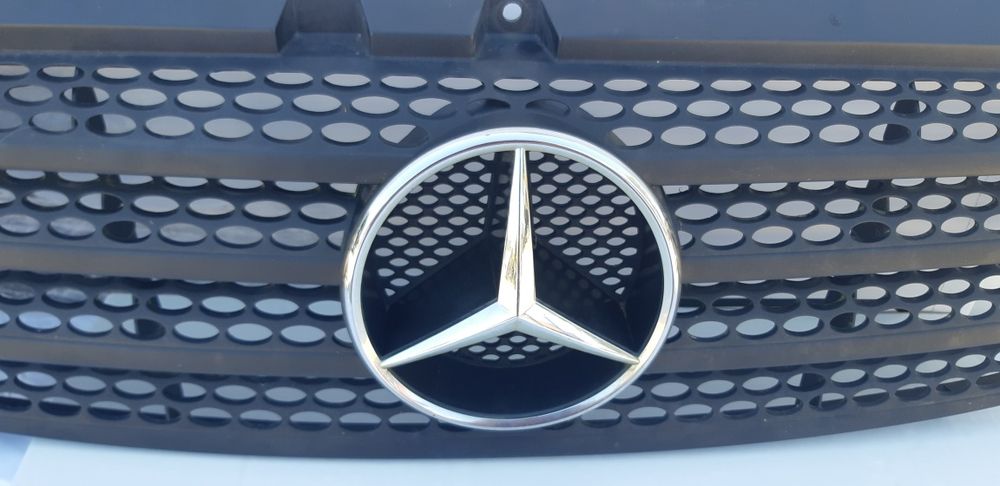 Предна решетка за Mercedes Вито след 2004 г.