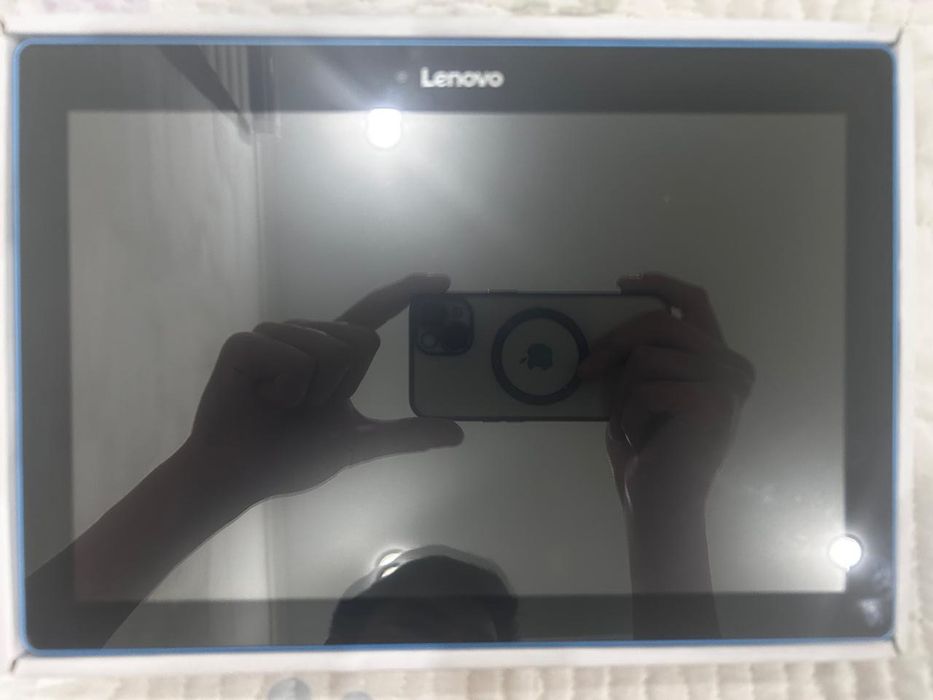 Планшет "Lenovo"