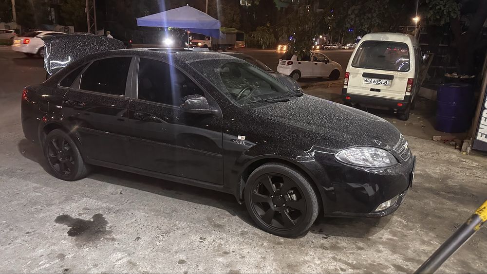 R17 gentra sotiladi