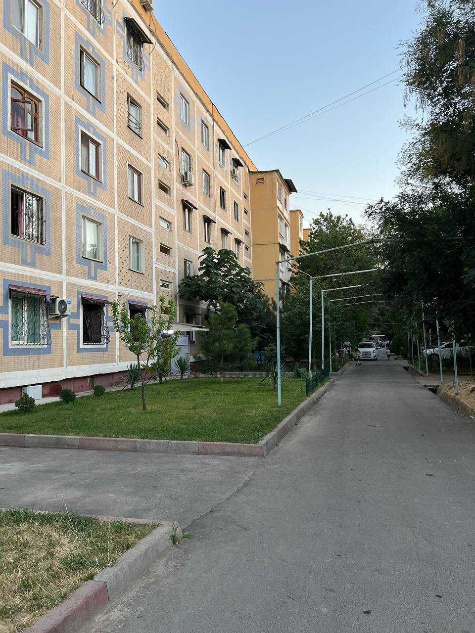 2ух комнатная 60,4 кв 
3ий этаж 5ти этажка,