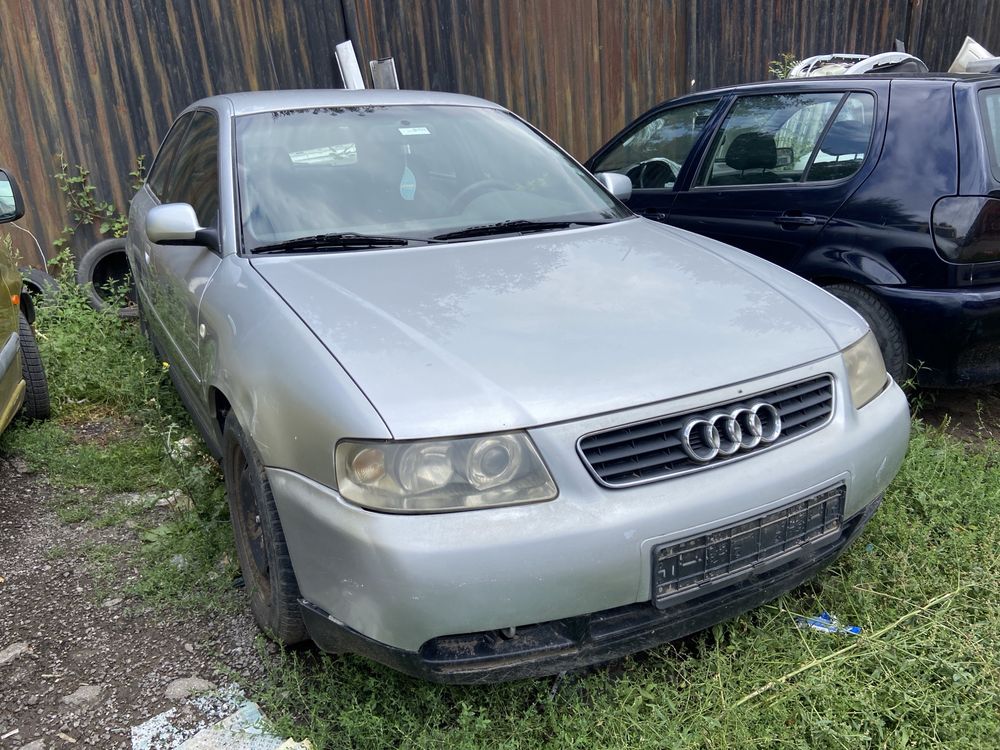 Audi a3 8L на части