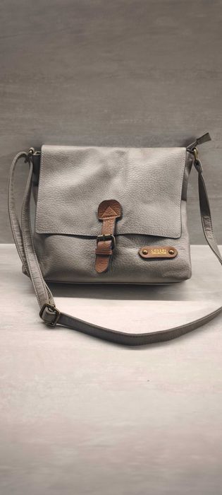 Дамска чанта Coveri Collection – стил и практичност