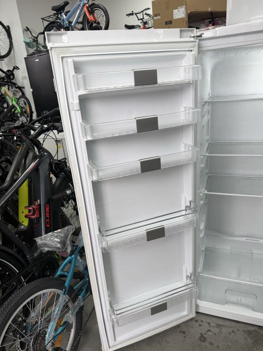 Хладилник GRAM като нов