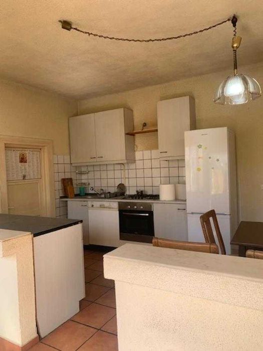 Inchiriez casa , 3 camere , str. Gh.Lazar