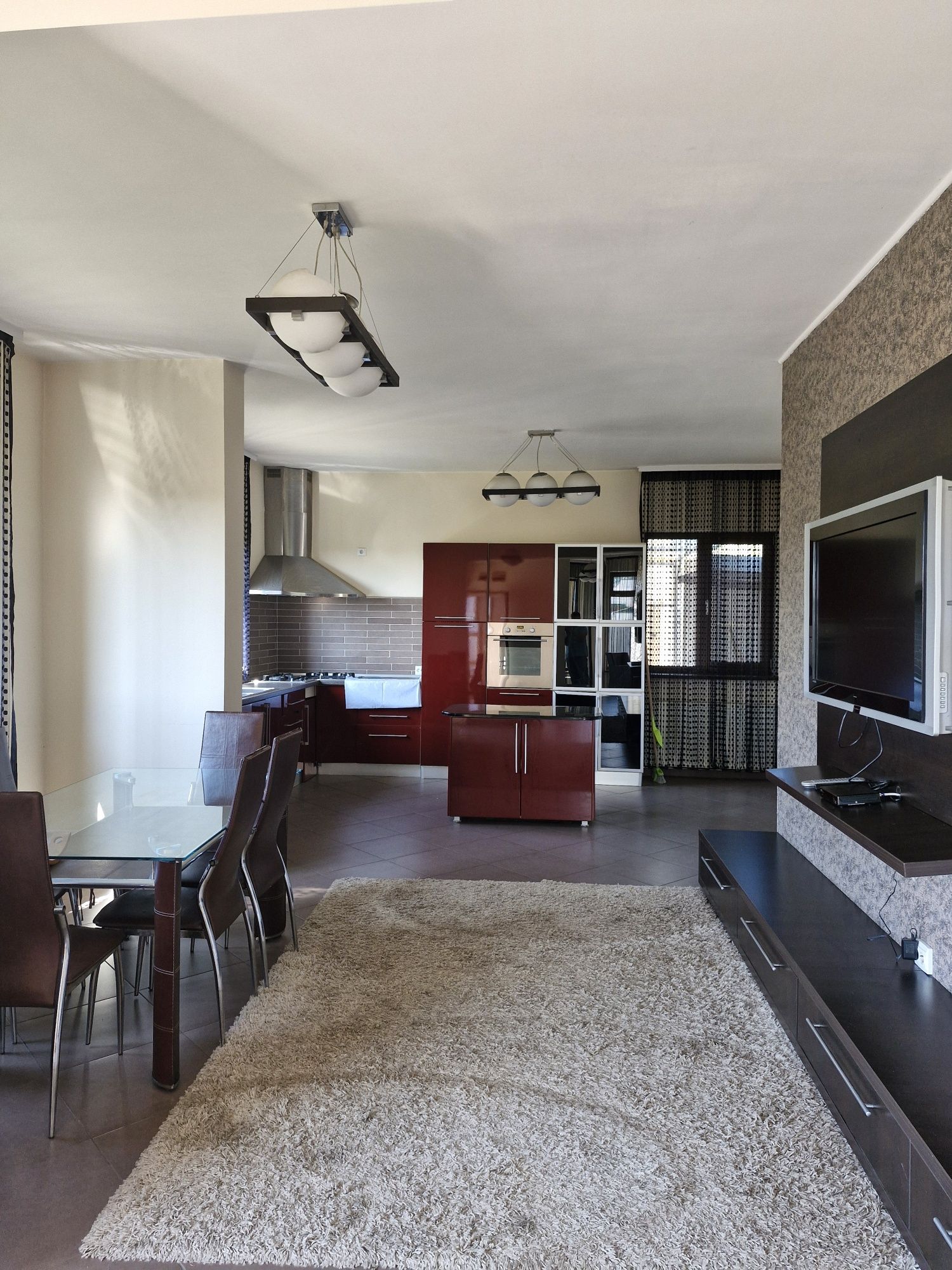 Casa Smeura Curte 750 mp Terasa+Jacuzzi Deosebit