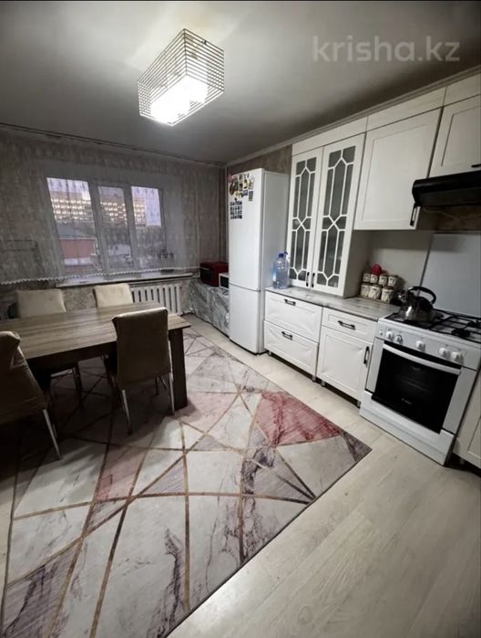 Продам квартиру 3-х комнатную