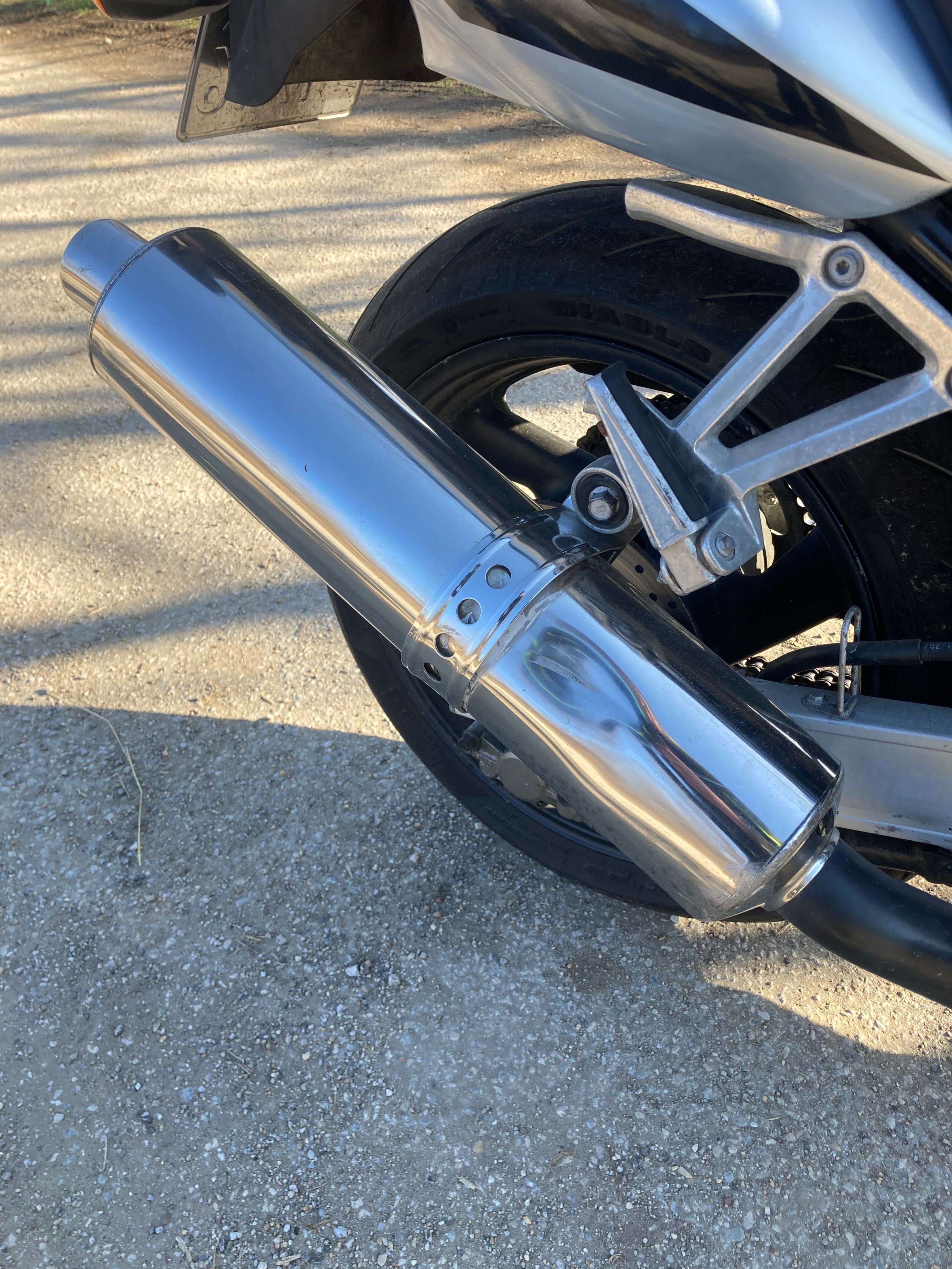 Yamaha FZS 600 (fazer)