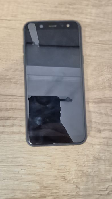 Продаю телефон Samsung A6