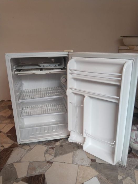 Продам холодильник,все работает!