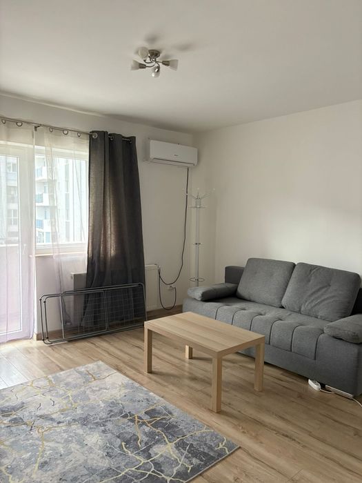 Apartament 3 camere , sector 4