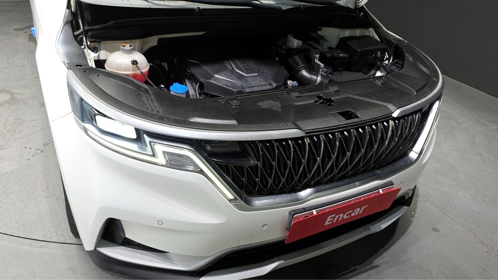 Автомобиль/Машина Kia Carnival 9-Seater Prestige