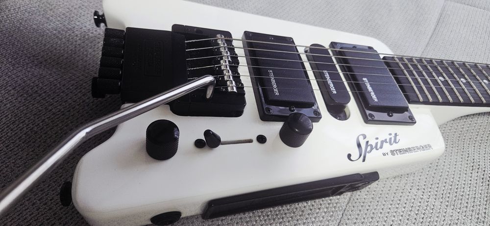 Steinberger Spirit GT-PRO Deluxe White Headless китара

Headless кита