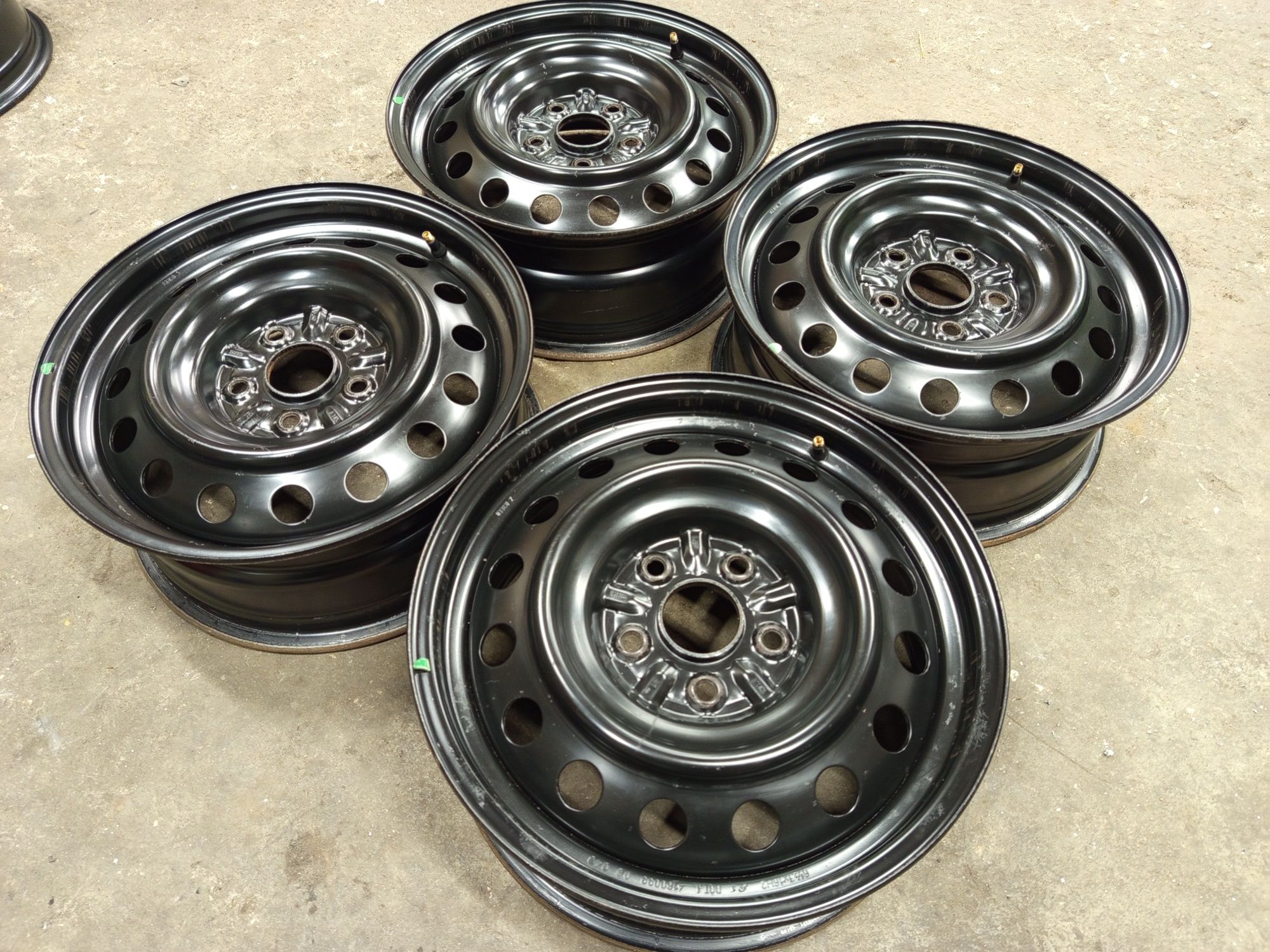 16" Toyota Auris Corolla Железни Джанти 5x114,3