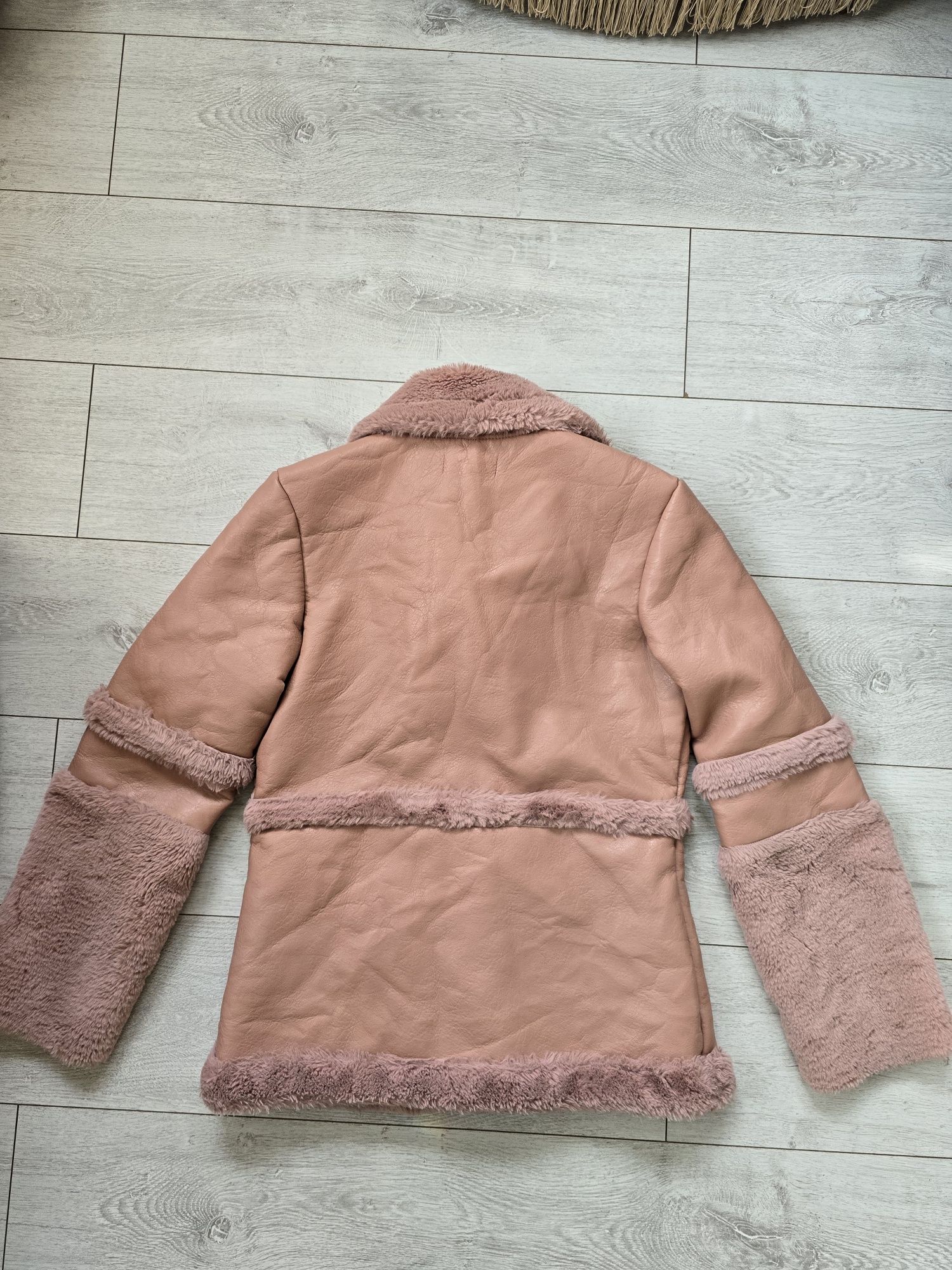 Зимно яке Missguided по етикет XS  но отг на S/M