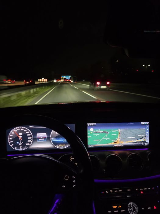 Mercedes-Benz E220d Pachet AMG