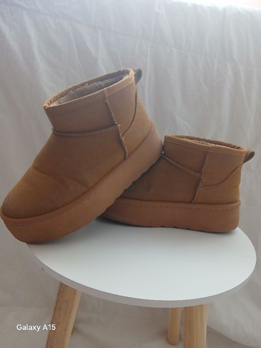 UGG cizme   de marime 37