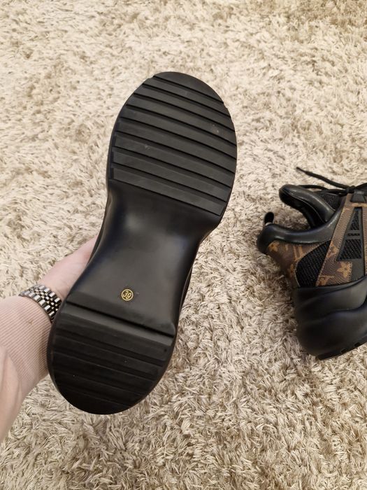 Adidasi louis vuitton marimea 39