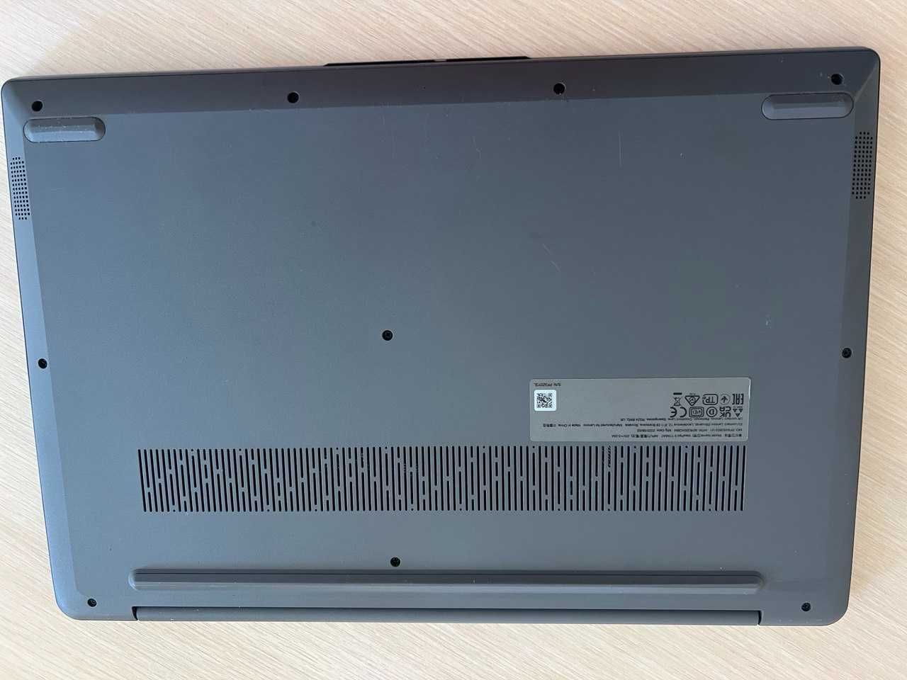 Lenovo IdeaPad 3 17.3” Ryzen 7 16GB RAM 512GB SSD ЛАПТОП  КАТО НОВ!
