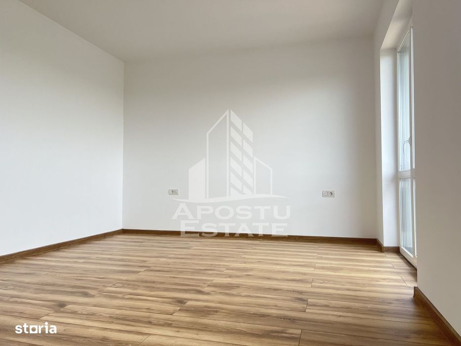 Duplex P+E, 4 camere, 2 locuri de parcare, in Sanandrei