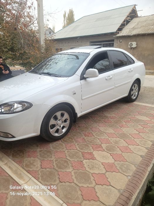 Jentra 2022 yil 45000 yurgan kraskasi toza ideal xonanda