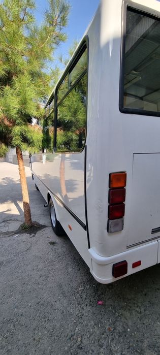 Isuzu Avtobus np37
