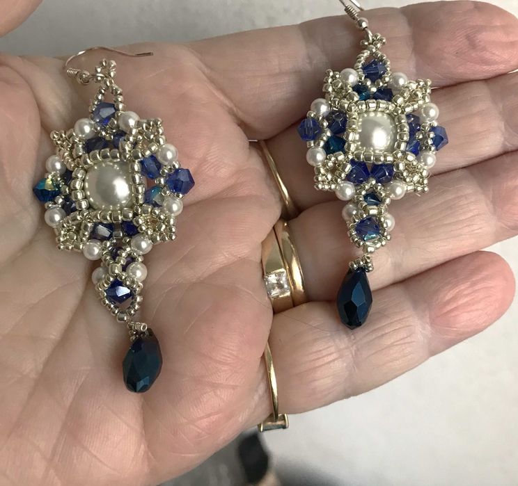 Set colier si cercei handmade cu perle de cultura-model desebit