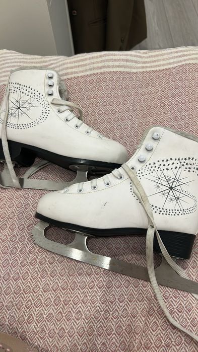 Коньки подростковые