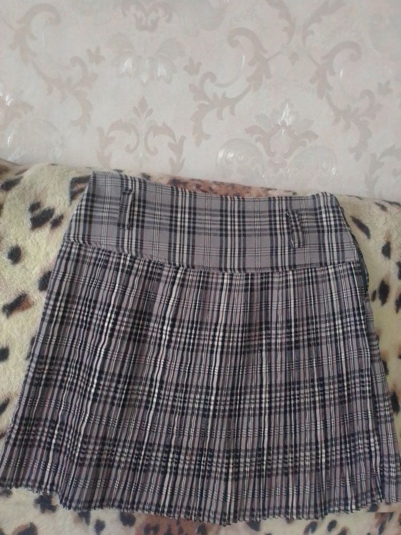Продам шерстяную юбку