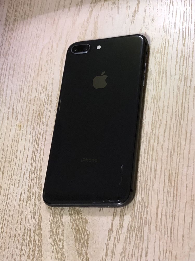Iphone 8plus 64gb 89$ srocni