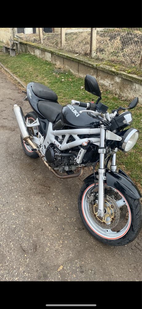 Suzuki sv650.