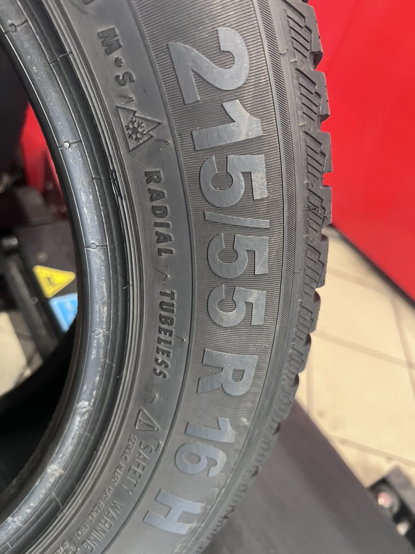 Зимни гуми 215/55 R16 Semperit
