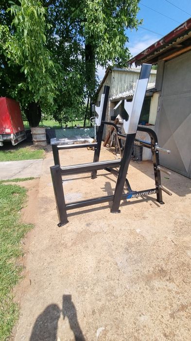 Squat Rack Nautilus !!!