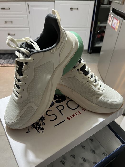 Adidasi sport Polo NOI