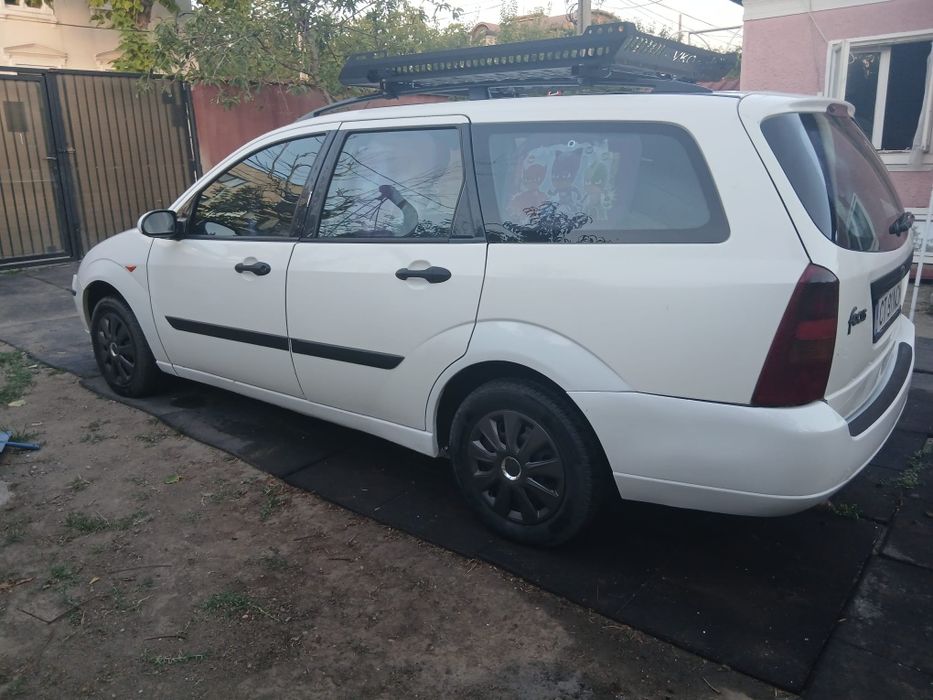 Vând Ford Focus 2002