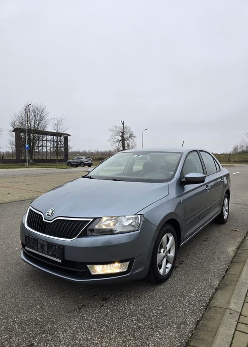 //   Škoda  Rapid  Highline  //
