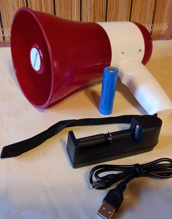 Megafon,Portavoce,cu slot usb,mp3,usb stick