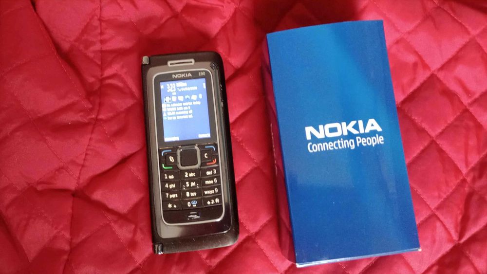Vand Nokia E90- in stare foarte buna